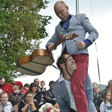 Kleines Fest - Barolosolo - île O Kleines Fest - Barolosolo - île O