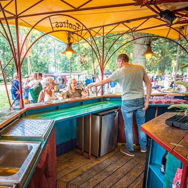 Kleines Fest - Fountainbar - Fontres Kleines Fest - Fountainbar - Fontres