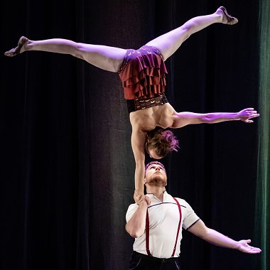 Kleines Fest - GOP Varieté-Theater Hannover - Playback - Trio En masse Kleines Fest - GOP Varieté-Theater Hannover - Playback