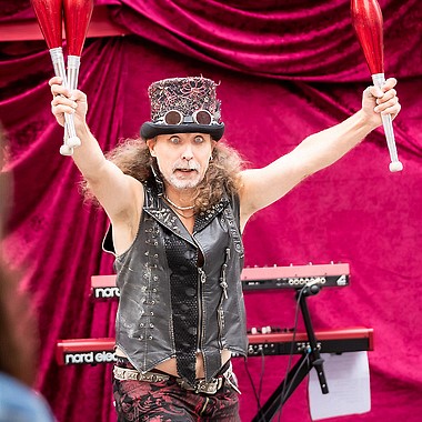 Kleines Fest - Magic Thor & Miss Monette - Magic Circus Kleines Fest - Magic Thor & Miss Monette - Magic Circus