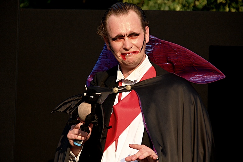 Kleines Fest - Martin Sierp - Fürst der Finsternis Kleines Fest - Martin Sierp - Fürst der Finsternis