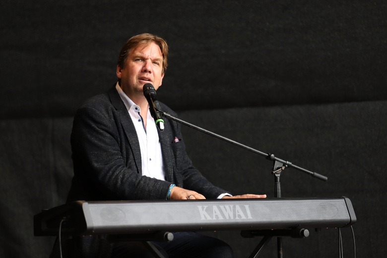 Kleines Fest - Matthias Brodowy - Sachen gibt´s Kleines Fest - Matthias Brodowy - Sachen gibt´s