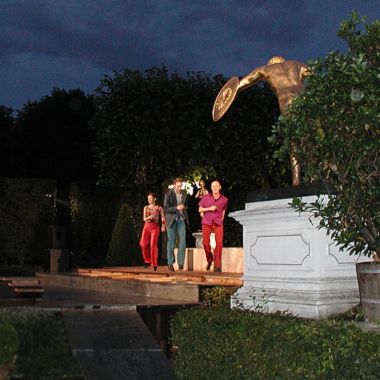 Kleines Fest - Mind the tap - Steptanz mit Kisten, Treppen und anderen Stolperfallen