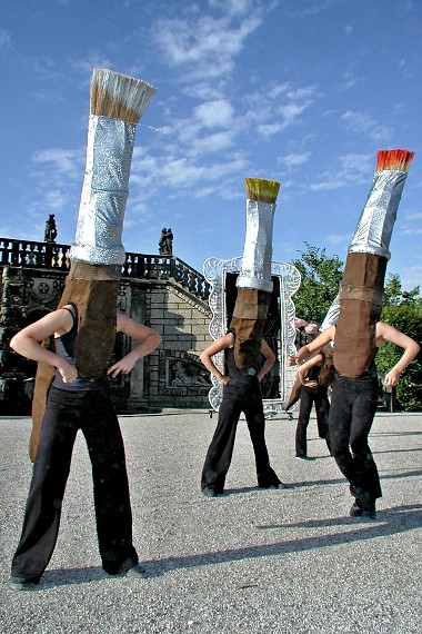 Kleines Fest - Scharniertheater - Tubenballett und Pinselpunk