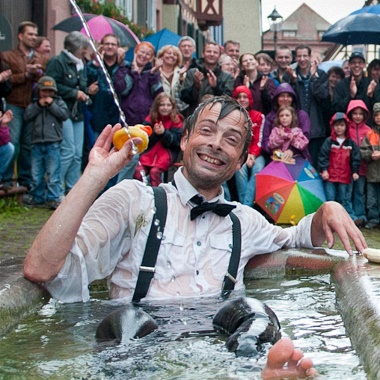 Kleines Fest - Shiva Grings - The Pigeon Chaser Kleines Fest - Shiva Grings - The Pigeon Chaser