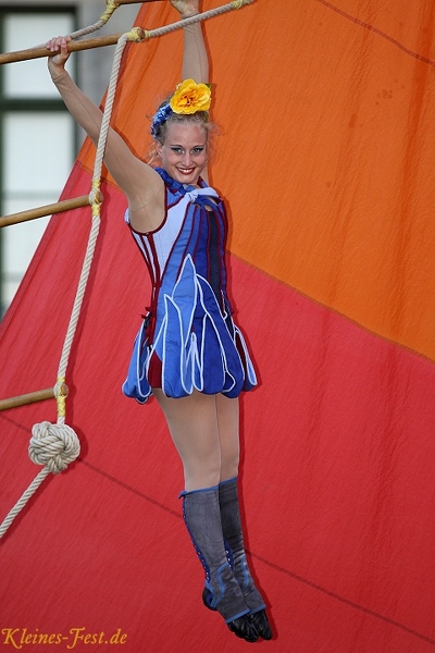 Circus_unARTiq__20130810_Lu_AKu__1738_0480x0720_01.jpg