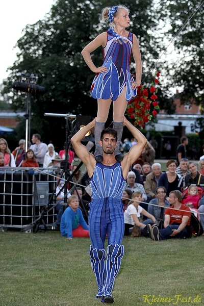 Circus_unARTiq__20130810_Lu_AKu__1792_0480x0720_01.jpg