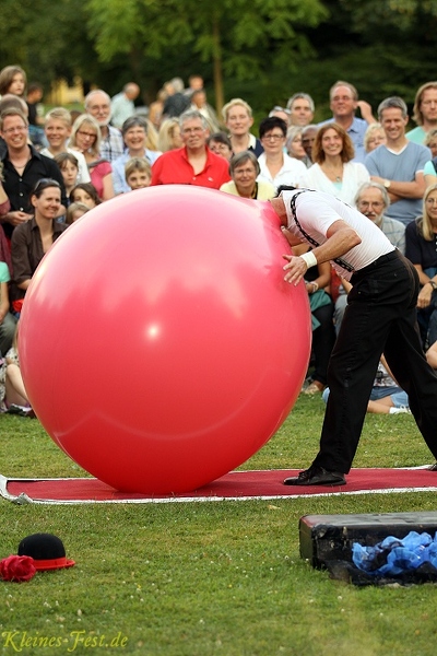 Coexistence_Acrobats__20130803_BP_AKu__0626_0480x0720_01.jpg