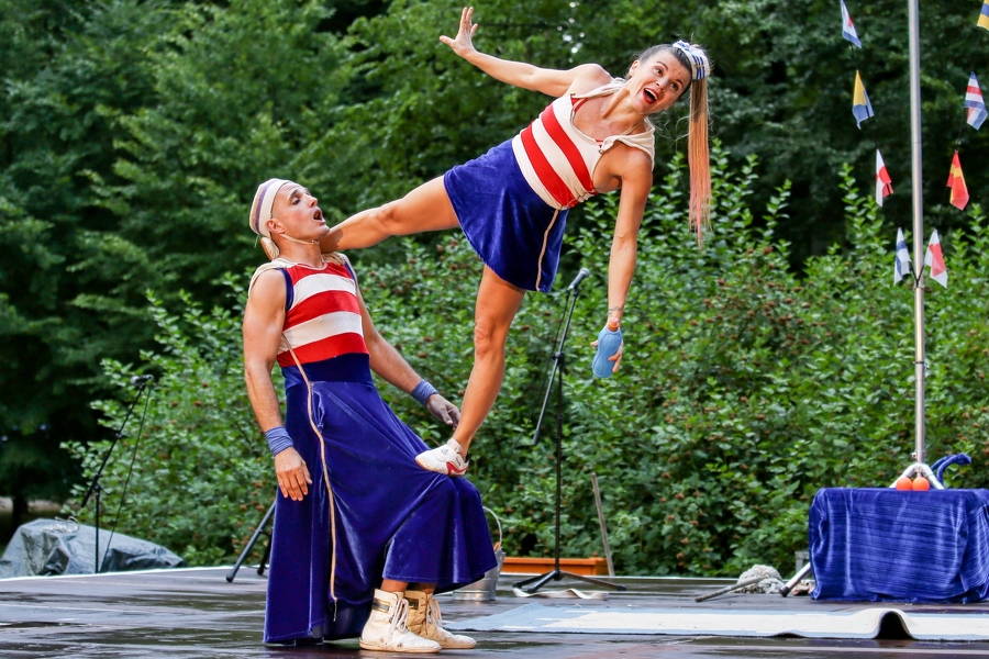 Duo_Un_Pie__20250802_Lu_TKu__2381_1920x1280.jpg