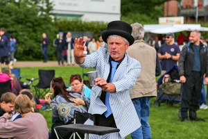 Jens Ohle  20250802 Lu Den  1041 1920x1280