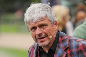 Jens Ohle  20250803 Lu Den  11036 1920x1280