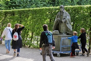 Nonsenso  20250708 HH Den  4585 1920x1280