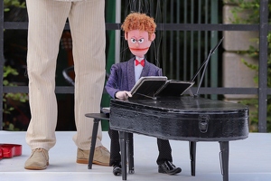 Alex Mihailovski  20250711 HH Den  6930 1920x1280