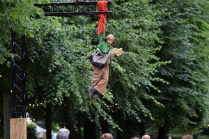 Cris Clown  20250708 HH Den  4882 1920x1280