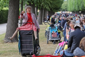 Granny Turismo  20250708 HH Den  4624 1920x1280