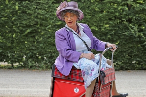 Granny Turismo  20250708 HH Den  4606 1920x1280