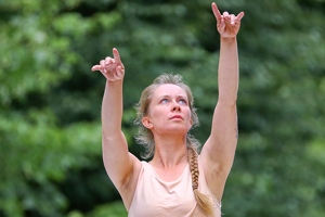 Marta+Kim  20250708 HH Den  4926 1920x1280