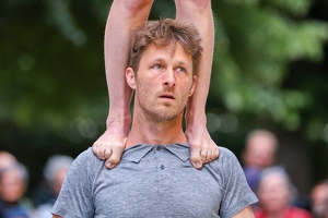 Marta+Kim  20250708 HH Den  4927 1920x1280