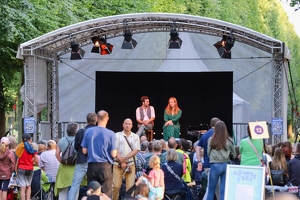 Das Geld liegt auf der Fensterbank Marie  20250709 HH Den  6188 1920x1280