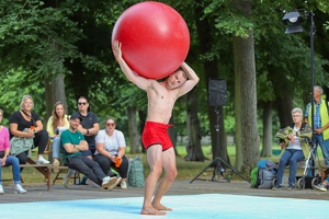 Roman Skadra  20250710 HH AKu  2669 1920x1280