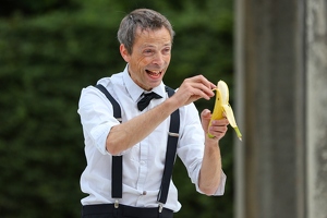 Shiva Grings  20250708 HH Den  4720 1920x1280