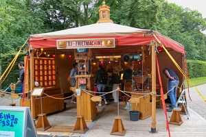 Superhallo  20250708 HH Den  9329 1920x1280