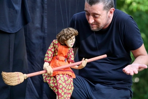 Di Filippo Marionette  20250726 BP BKu  1567 1920x1280