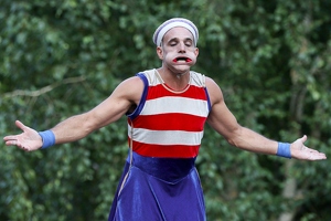 Duo Un Pie  20250726 BP Den  8432 1920x1280