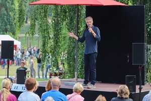 Johannes Floeck  20250726 BP Den  8336 1920x1280