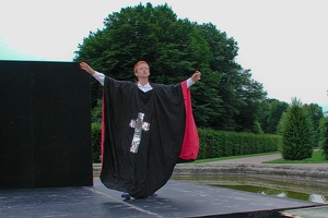 Buehne 2001xxxx HH Hamlet 01 1920x1280