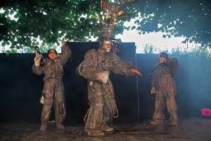 ComicTrust  2001xxxx HH AKu  0004 1920x1280