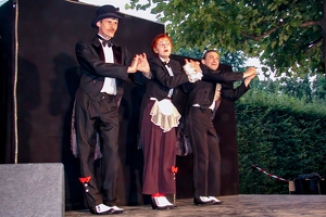 ComicTrust  2001xxxx HH AKu  0103 1920x1280