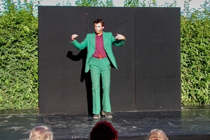 David Holder  2001xxxx HH AKu  009 1920x1280