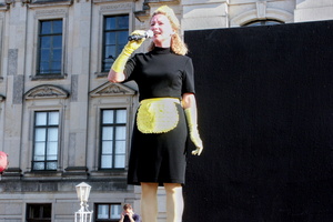 KF Begruessung Das kleine Atelier  20030809 Lu Den  017 1920x1280