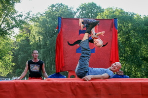 Captain Zucchini  20030809 Lu Den  016 1920x1280