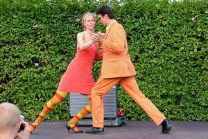 The Individuals  20040723 HH AKu  001 1920x1280