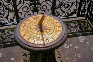 KF misc  20040717 HH Den  Sonnenuhr 01 1920x1280