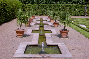 KF misc  20040717 HH Den  Springwassergarten 01 1920x1280