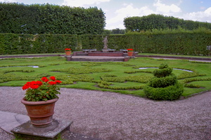 KF misc  20040717 HH Den  Rokokogarten 01 1920x1280