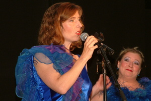 Womedy  20050827 CL Den  179 1920x1280