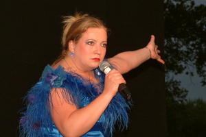 Womedy  20050827 CL Den  234 1920x1280