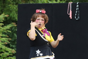 Witty Look  20260724 BP Den  7946 1920x1280