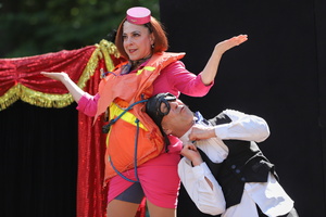 175 Strange Comedy  20260802 Lu Den  3495 1920x1280