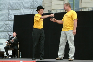 009   KF Begruessung Theater Fortissimo  20050812 Lu Den  126