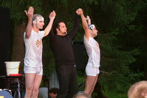 059   Eure Muetter  20050813 Lu Den  247