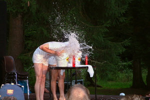 058   Eure Muetter  20050813 Lu Den  241