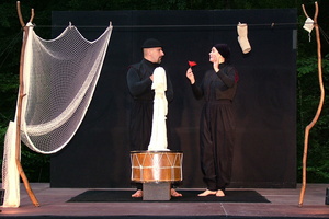190   Two Hands Theatre  20050813 Lu AKu  130