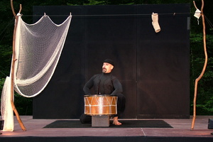 189   Two Hands Theatre  20050813 Lu AKu  126