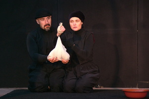 195   Two Hands Theatre  20050813 Lu AKu  171