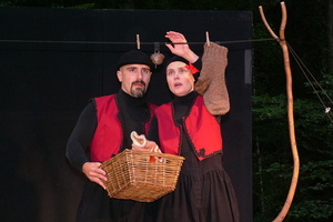 200   Two Hands Theatre  20050813 Lu AKu  220